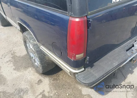 1999 Chevrolet Suburban 1500 Lt from USA, damaged, VIN 1GNEC16R9XJ337917